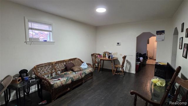 7220 Toepfer Road, Warren, MI 48091