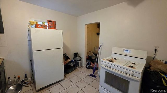 7220 Toepfer Road, Warren, MI 48091