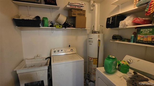 7220 Toepfer Road, Warren, MI 48091