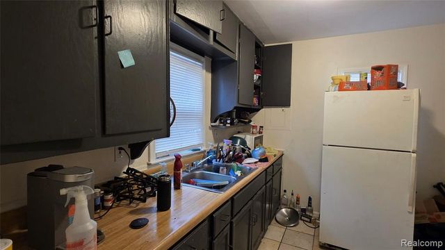 7220 Toepfer Road, Warren, MI 48091