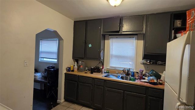 7220 Toepfer Road, Warren, MI 48091