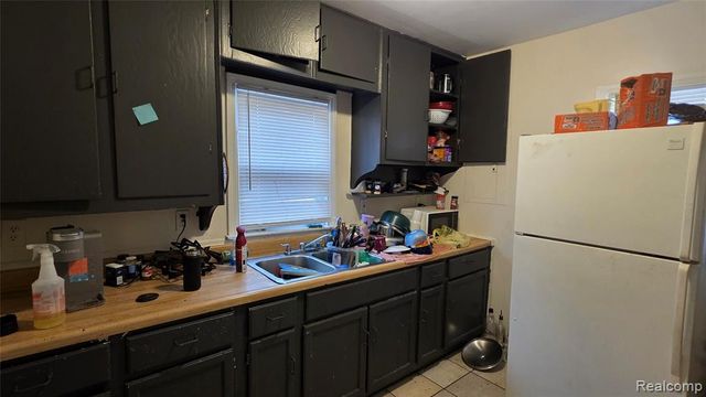 7220 Toepfer Road, Warren, MI 48091