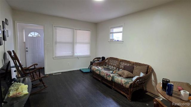 7220 Toepfer Road, Warren, MI 48091