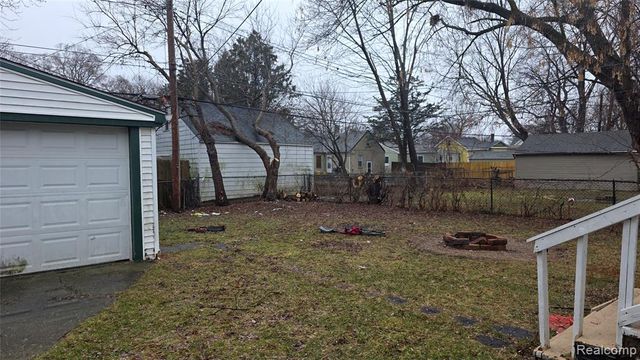 7220 Toepfer Road, Warren, MI 48091