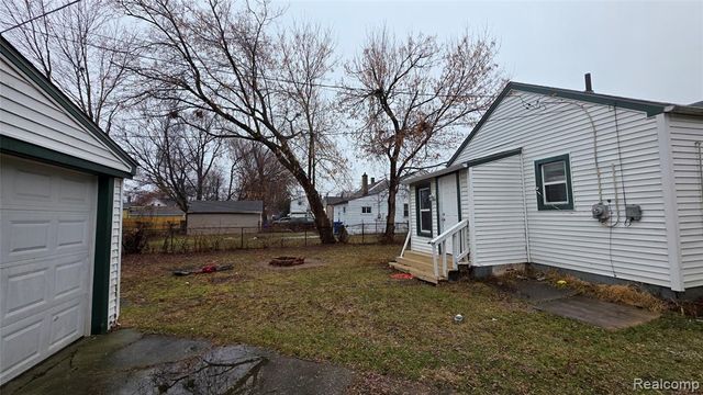 7220 Toepfer Road, Warren, MI 48091