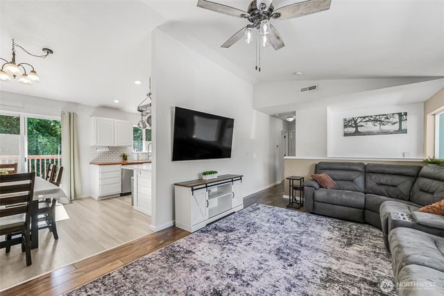 11502 205th Ave E, Bonney Lake, WA 98391