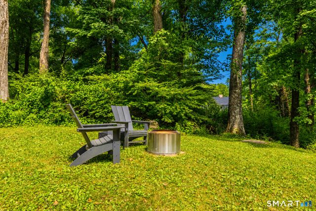 100 Shortwoods Road, New Fairfield, CT 06812
