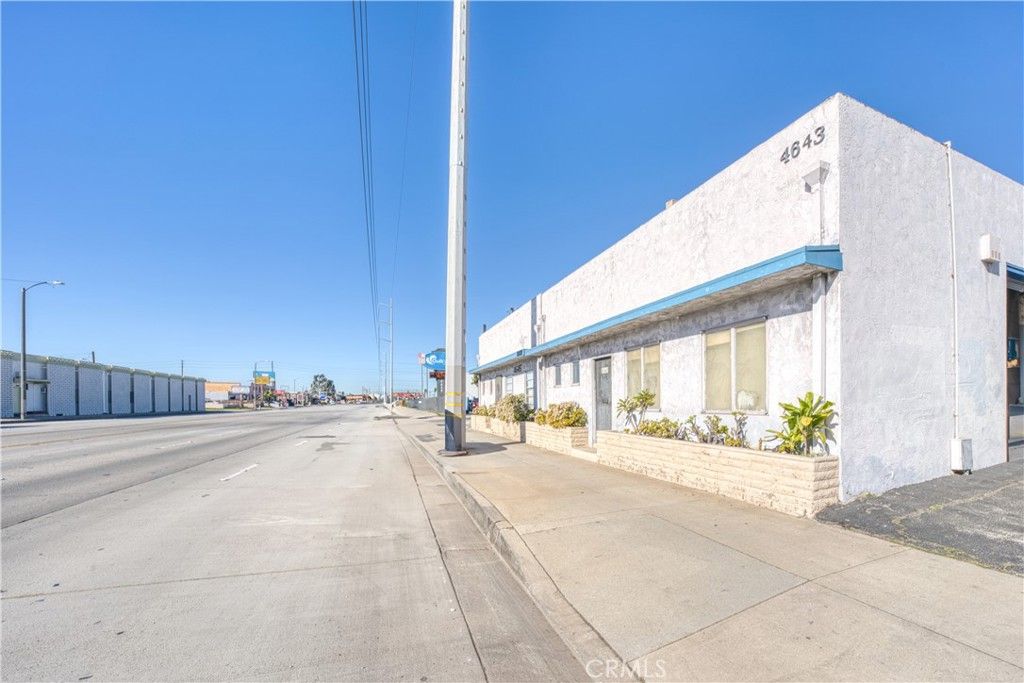 4643 W Rosecrans, Hawthorne, CA 90250