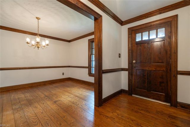 701 Pinecliffe DR, Chesapeake, VA 23322