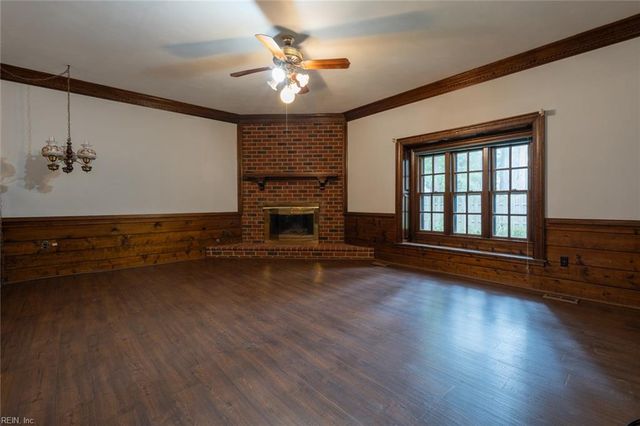 701 Pinecliffe DR, Chesapeake, VA 23322