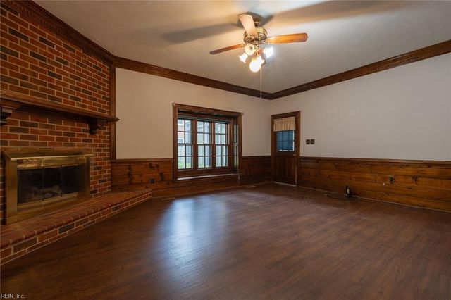701 Pinecliffe DR, Chesapeake, VA 23322