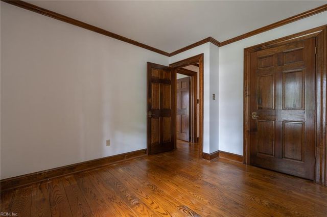 701 Pinecliffe DR, Chesapeake, VA 23322
