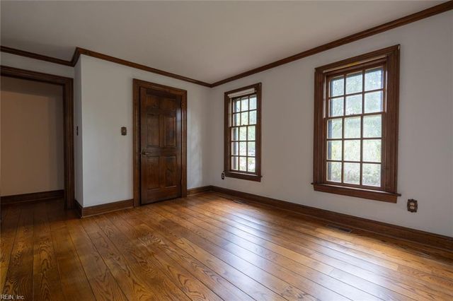 701 Pinecliffe DR, Chesapeake, VA 23322