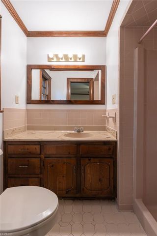 701 Pinecliffe DR, Chesapeake, VA 23322