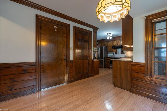 701 Pinecliffe DR, Chesapeake, VA 23322