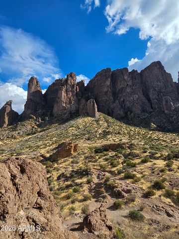 1534 N ACACIA Road, Apache Junction, AZ 85119