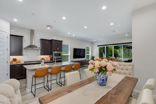 5126 E VILLAGE Drive, Scottsdale, AZ 85254