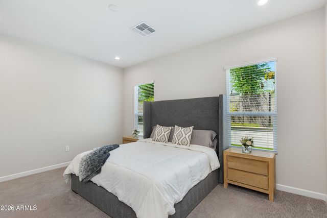 5126 E VILLAGE Drive, Scottsdale, AZ 85254
