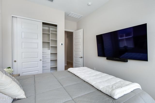 5126 E VILLAGE Drive, Scottsdale, AZ 85254
