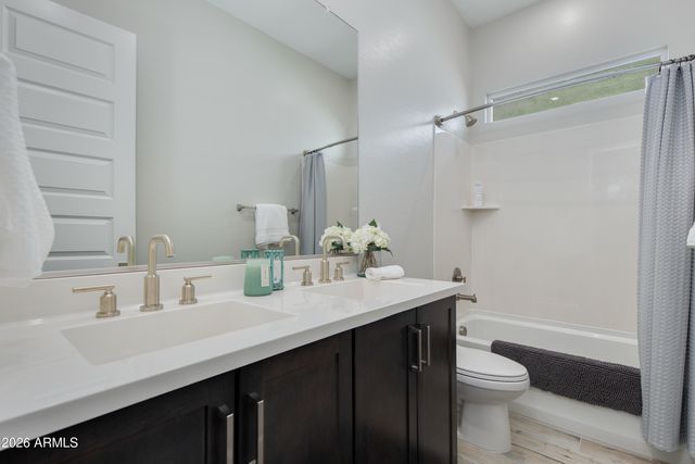 5126 E VILLAGE Drive, Scottsdale, AZ 85254