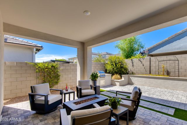 5126 E VILLAGE Drive, Scottsdale, AZ 85254