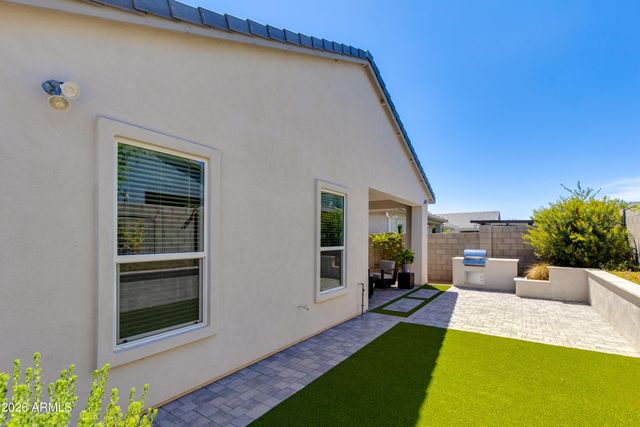 5126 E VILLAGE Drive, Scottsdale, AZ 85254