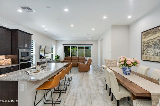 5126 E VILLAGE Drive, Scottsdale, AZ 85254