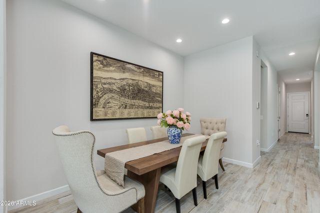 5126 E VILLAGE Drive, Scottsdale, AZ 85254