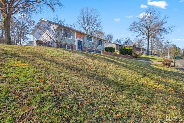 10 Oxford Drive, Washington, MO 63090