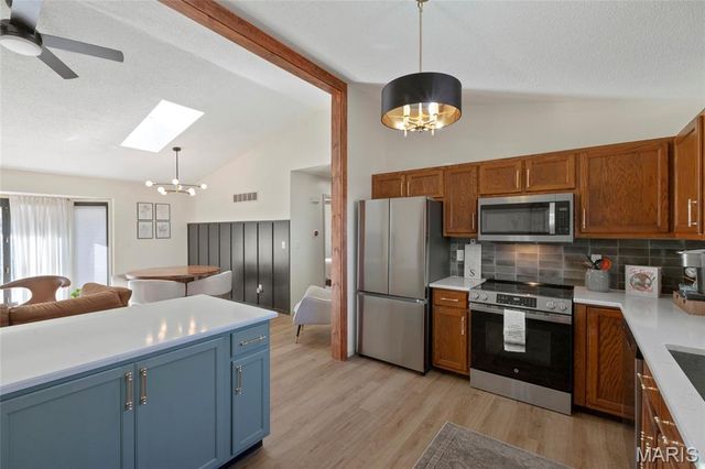 10 Oxford Drive, Washington, MO 63090