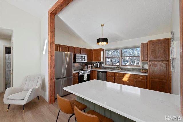 10 Oxford Drive, Washington, MO 63090