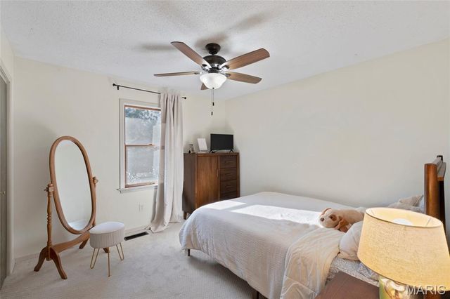 10 Oxford Drive, Washington, MO 63090