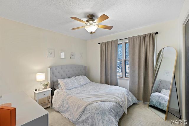 10 Oxford Drive, Washington, MO 63090