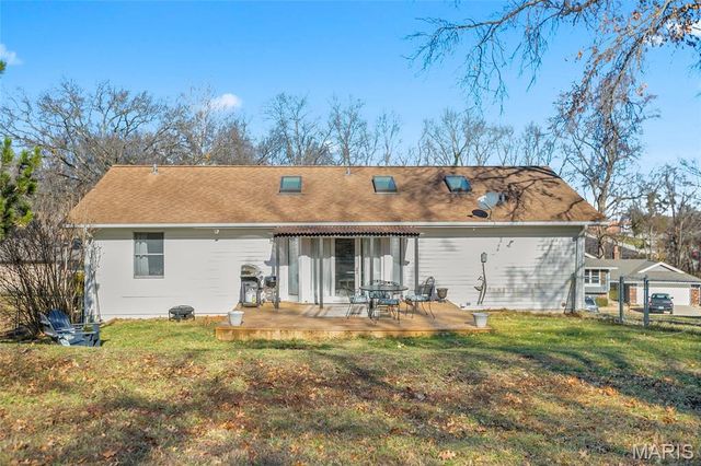 10 Oxford Drive, Washington, MO 63090