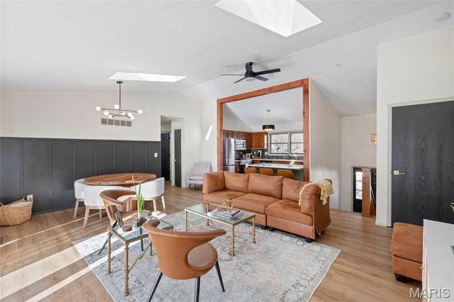 10 Oxford Drive, Washington, MO 63090