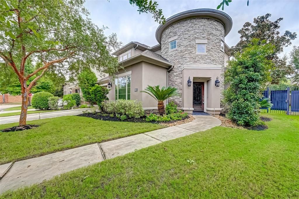11207 St Laurent Lane, Houston, TX 77082