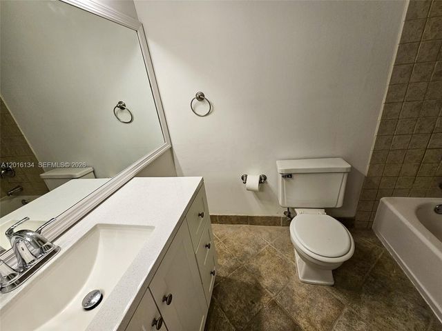 7749 SW 100th St 33, Miami, FL 33156
