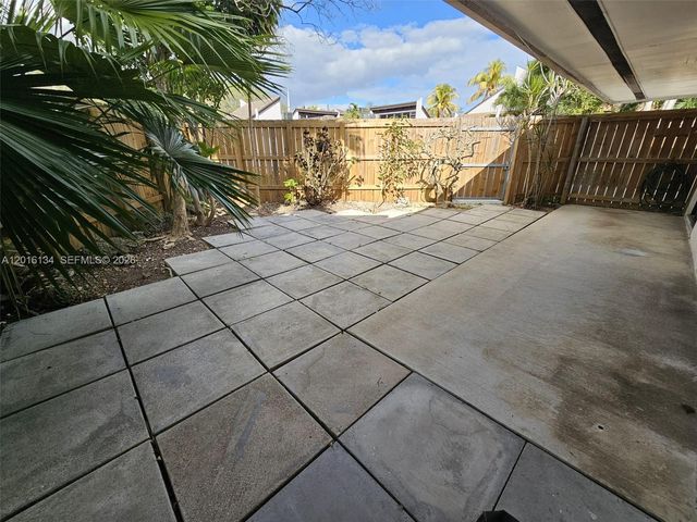 7749 SW 100th St 33, Miami, FL 33156