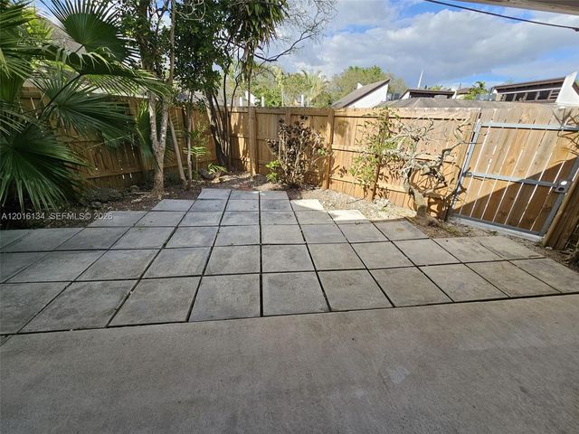 7749 SW 100th St 33, Miami, FL 33156