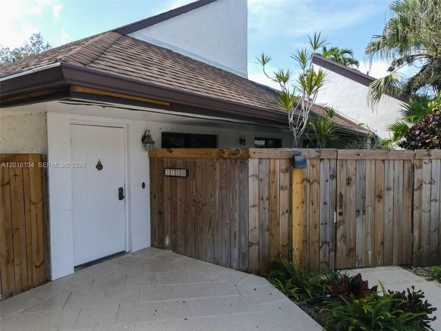 7749 SW 100th St 33, Miami, FL 33156