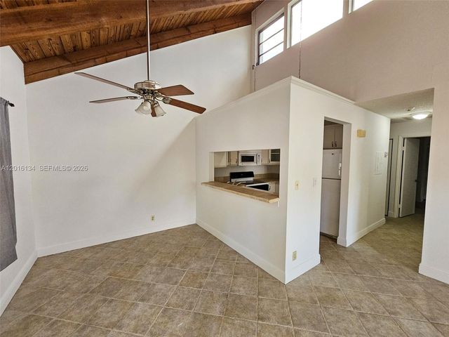 7749 SW 100th St 33, Miami, FL 33156