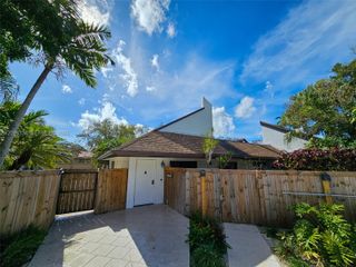 7749 SW 100th St 33, Miami, FL 33156