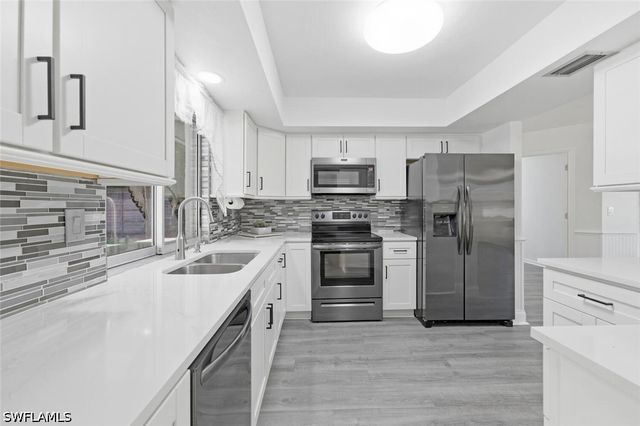 156 Marseille DR, Naples, FL 34112