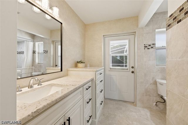 156 Marseille DR, Naples, FL 34112