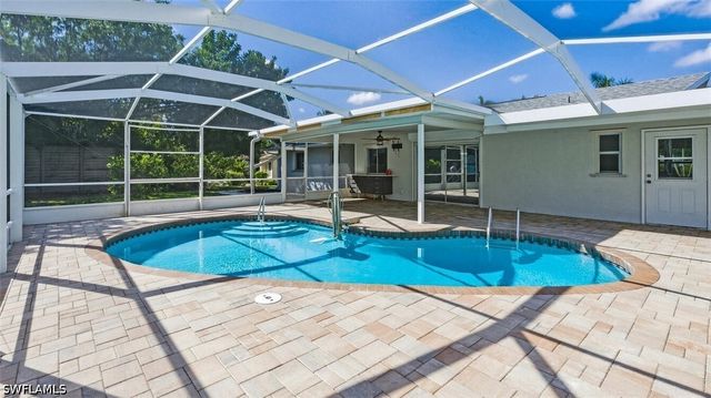 156 Marseille DR, Naples, FL 34112