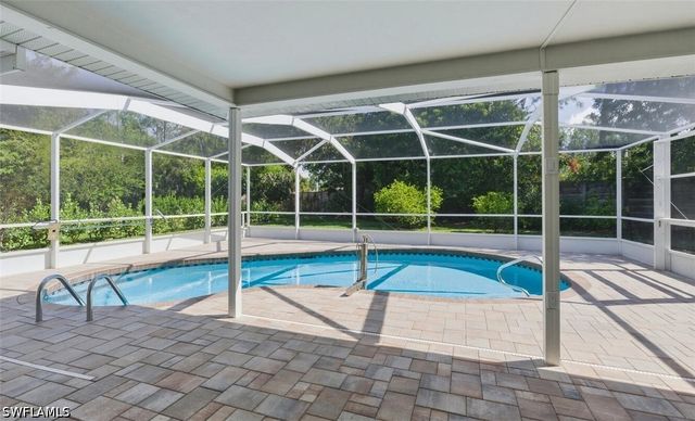 156 Marseille DR, Naples, FL 34112