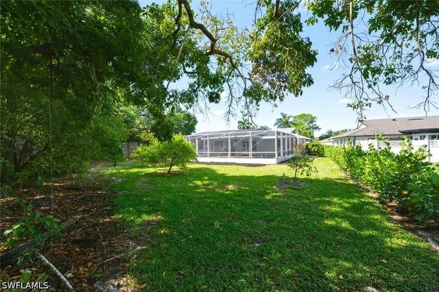 156 Marseille DR, Naples, FL 34112