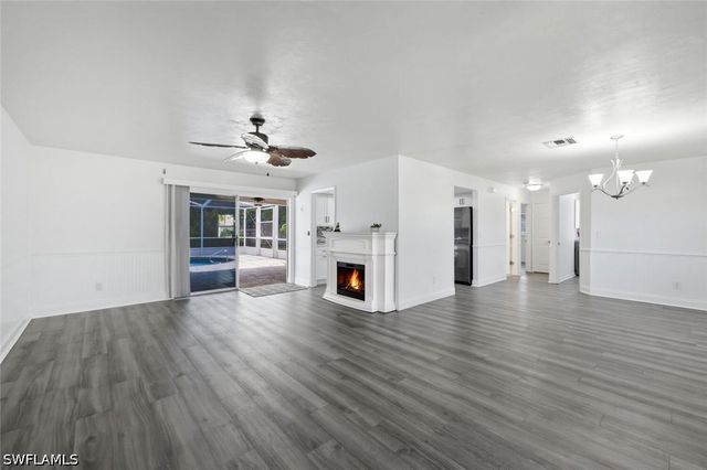 156 Marseille DR, Naples, FL 34112