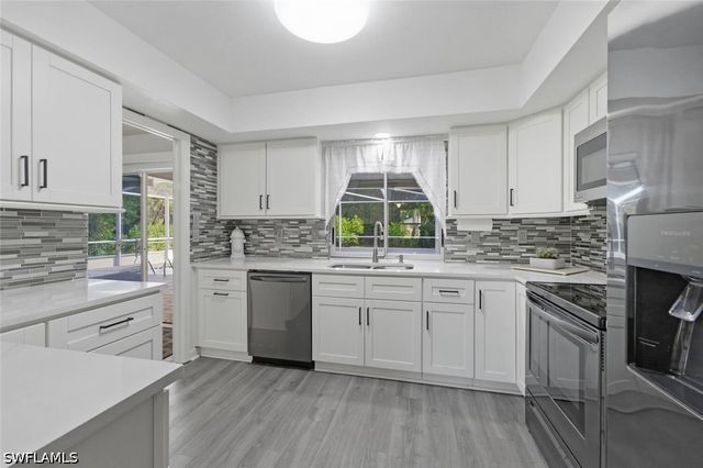 156 Marseille DR, Naples, FL 34112