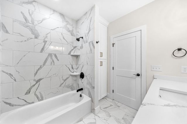 441 Washington St 203, Dedham, MA 02026